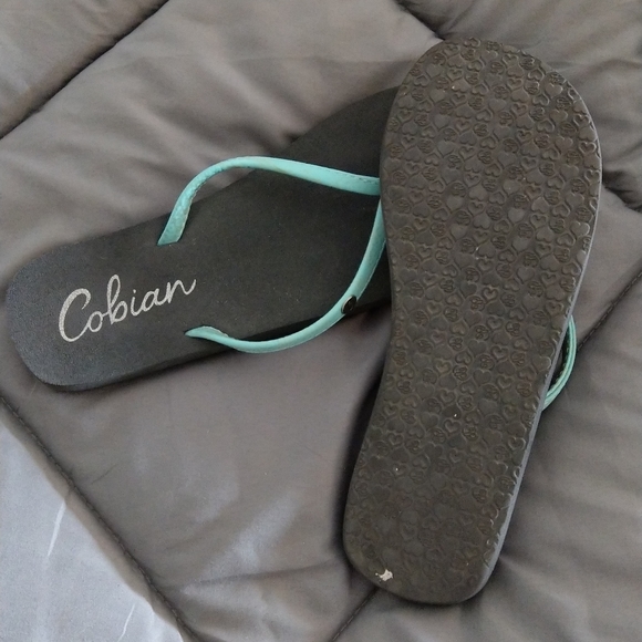 Cobian flip flops - Picture 2 of 2